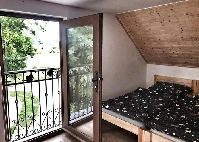 Wbs Vinarstvi U Lisu 6345 Pensionat *