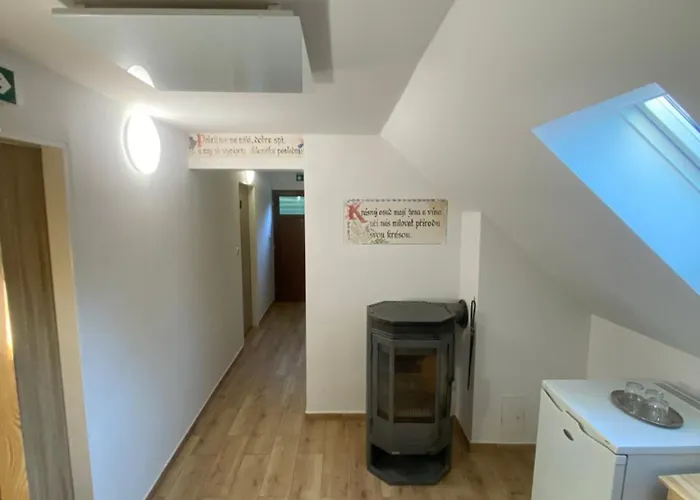 Wbs Vinarstvi U Lisu 6345 Znojmo